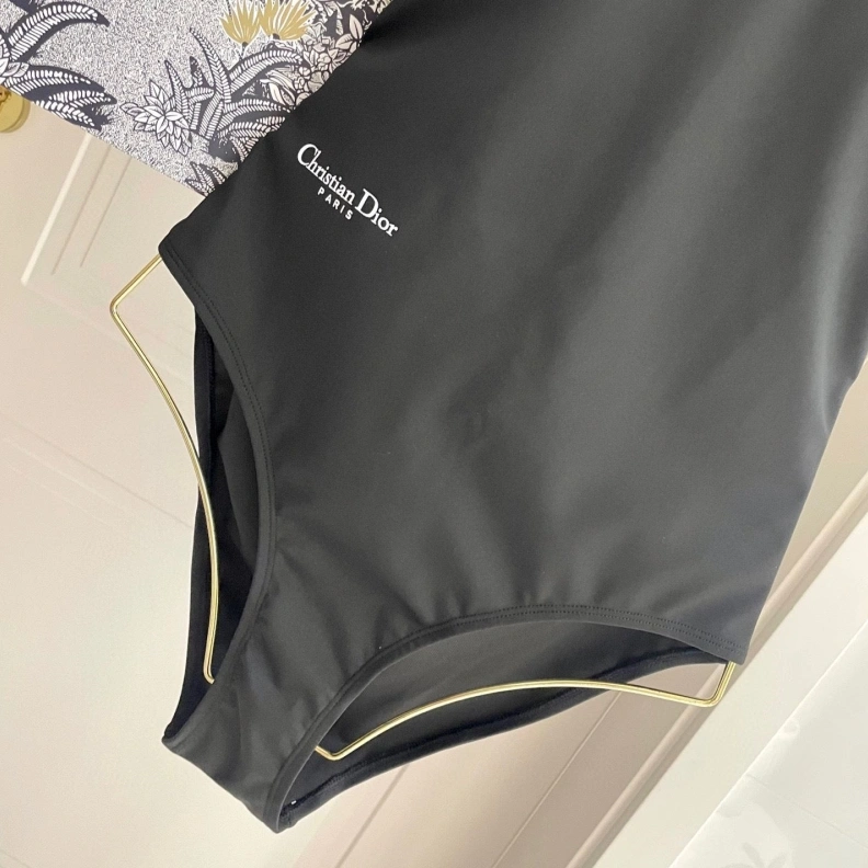 Comfortable CHRISTIAN DXXR 264592