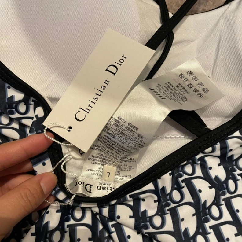 Stylish CHRISTIAN DXXR 264583