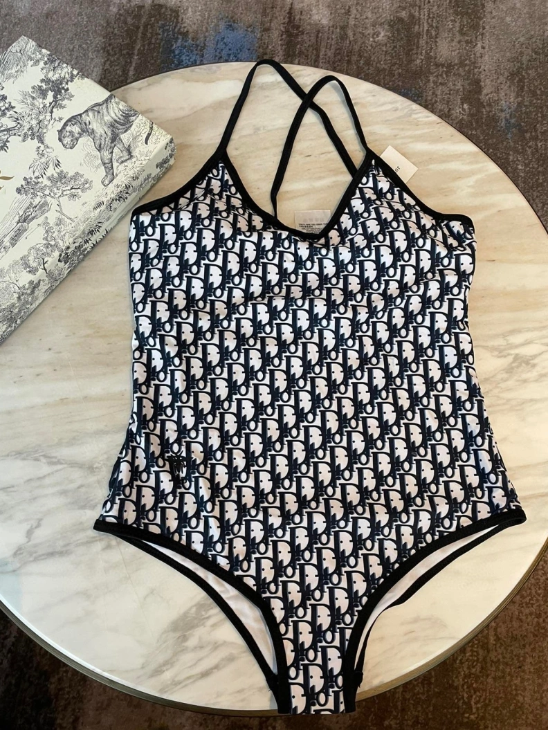 Stylish CHRISTIAN DXXR 264583