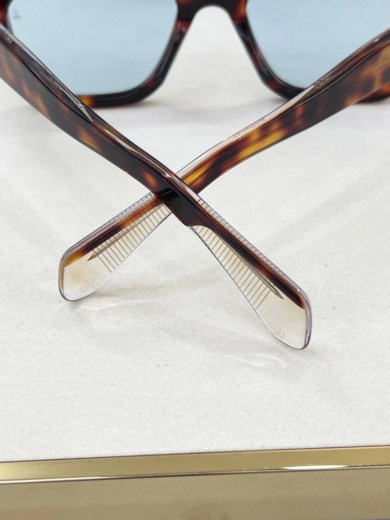 Othxr Sunglasses WellDesigned 254385