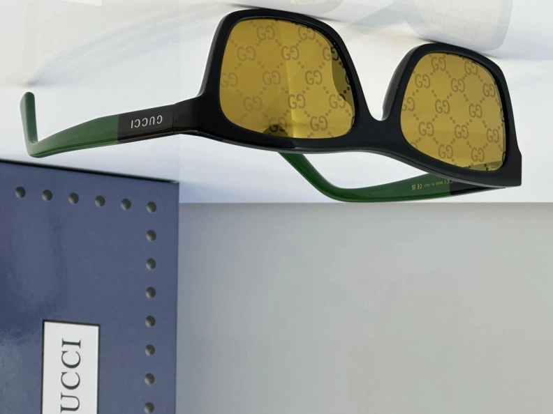 Unique Gxccx Sunglasses 252223