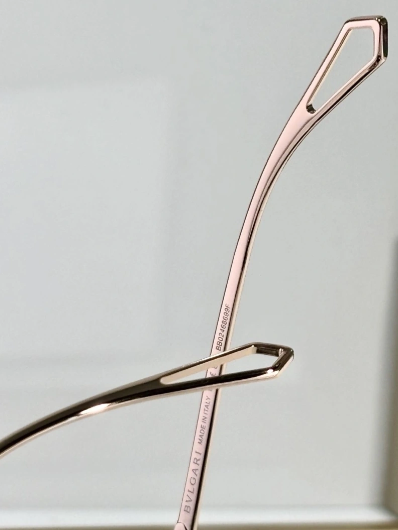 EyeCatching Othxr Sunglasses 254318