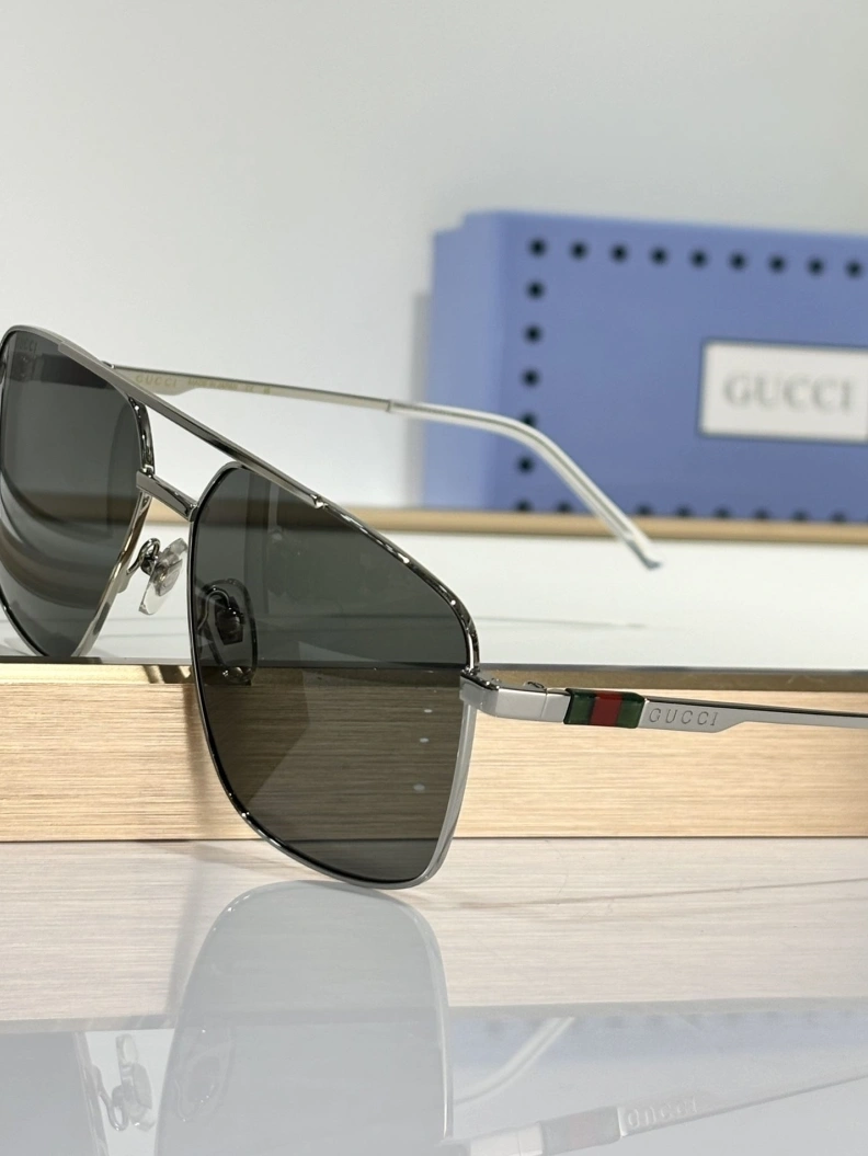 Comfortable Gxccx Sunglasses 252221