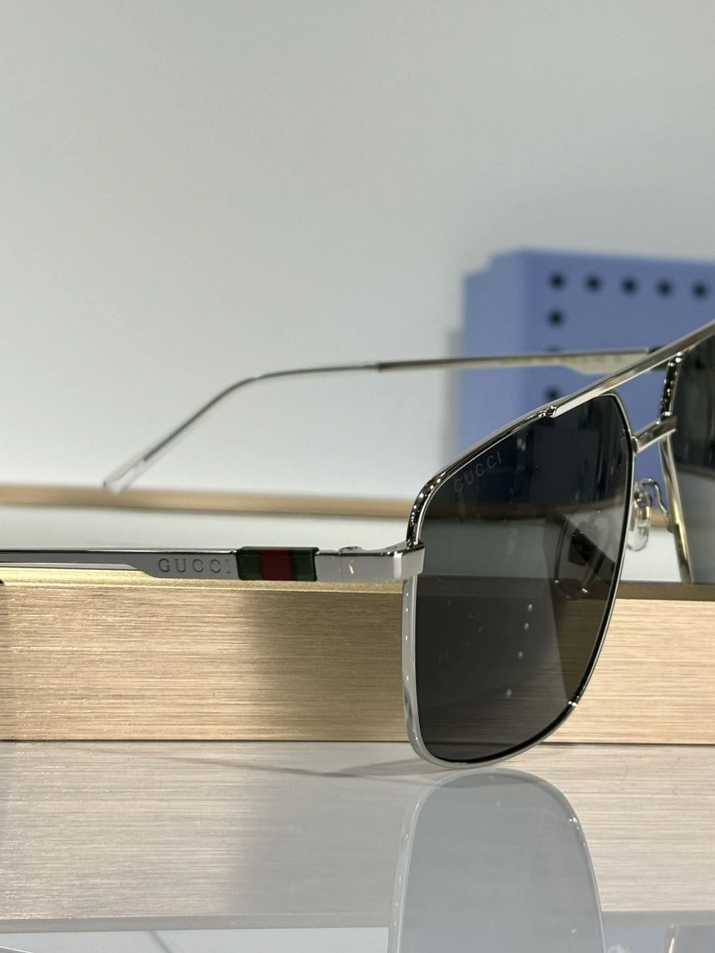 Comfortable Gxccx Sunglasses 252221