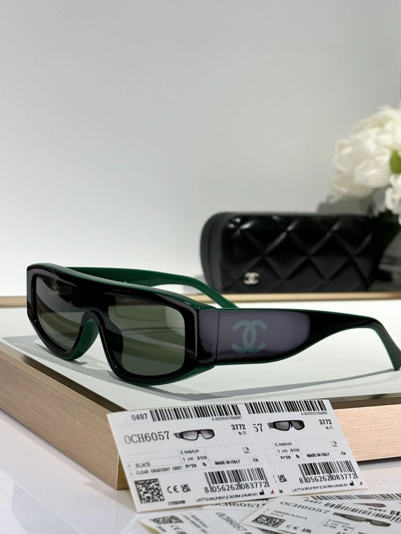 WellDesigned Chxnxl Sunglasses 250985