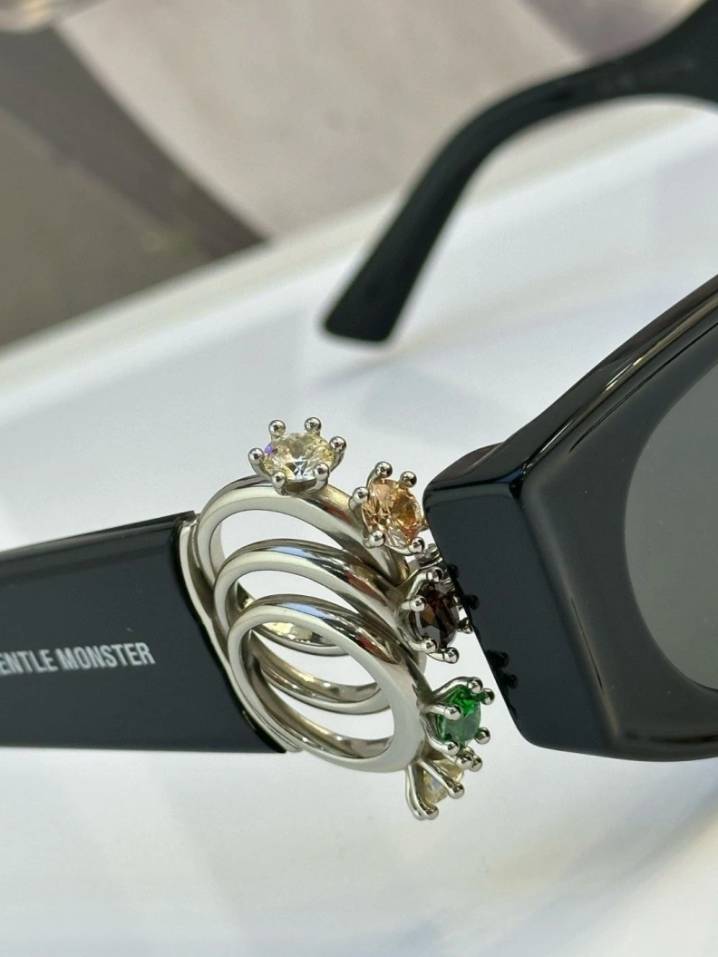 Othxr Sunglasses Trendy 254305