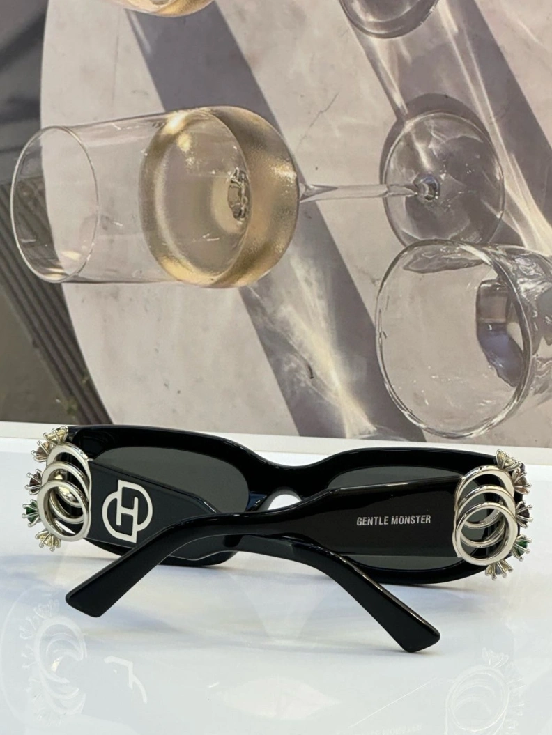 Othxr Sunglasses Trendy 254305