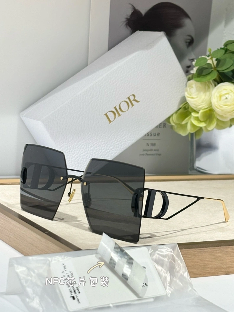 Versatile Othxr Sunglasses 254278