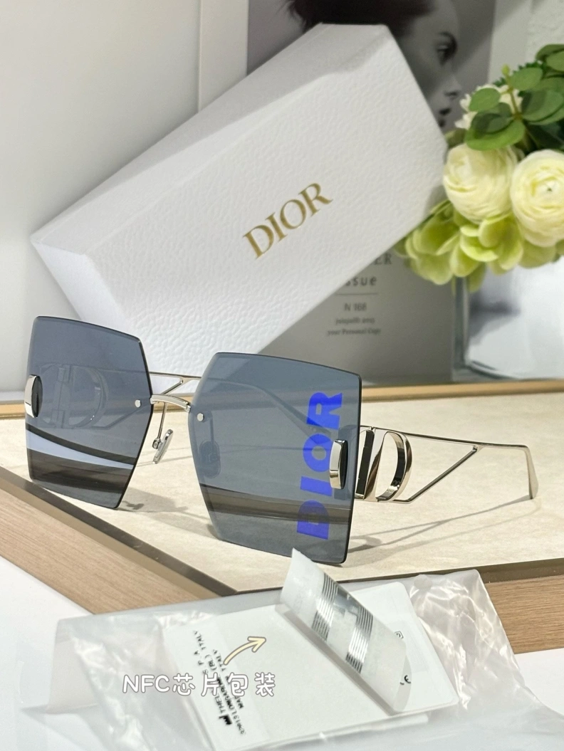 Versatile Othxr Sunglasses 254278