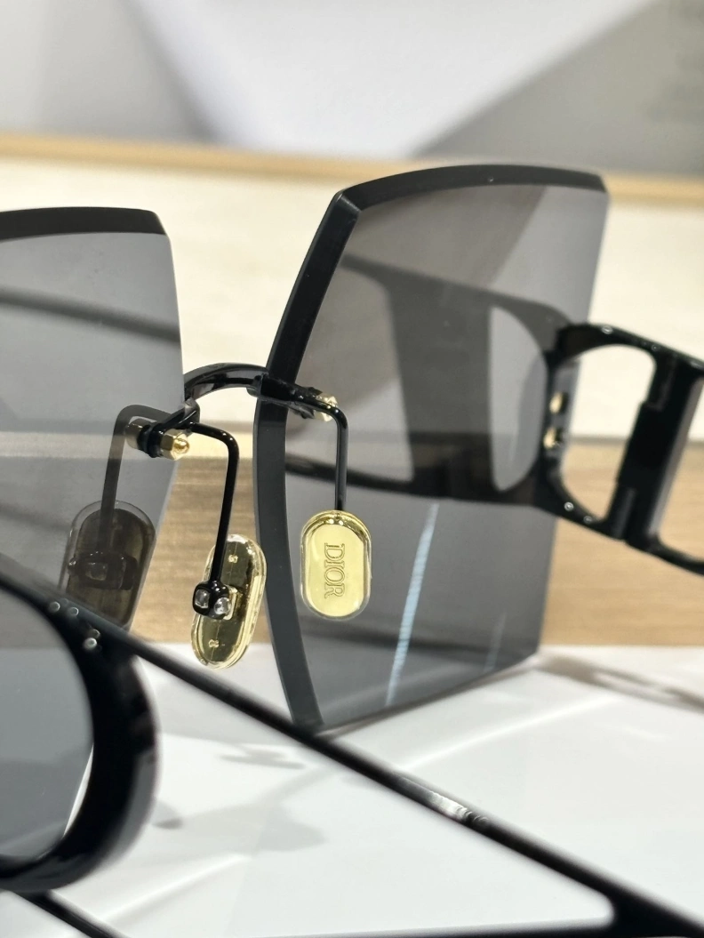 Versatile Othxr Sunglasses 254278
