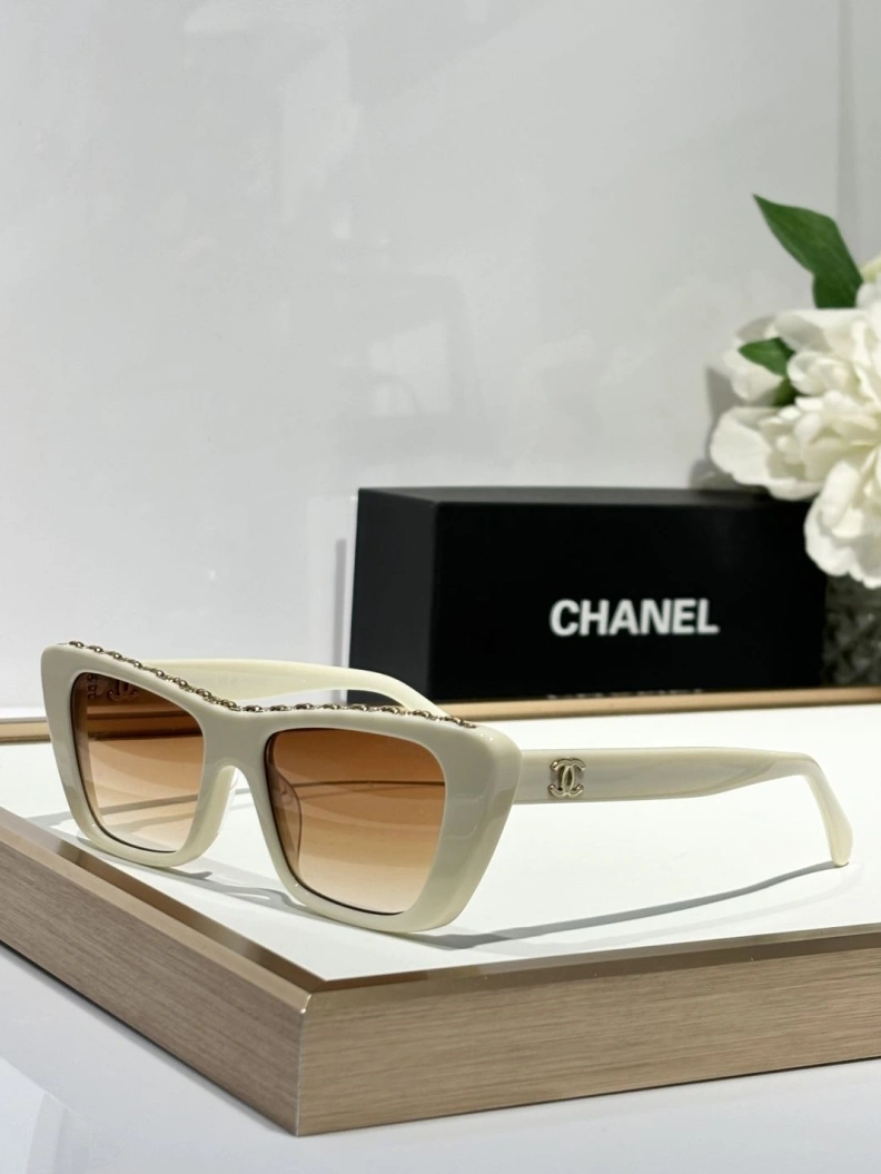 Resilient Chxnxl Sunglasses 250974