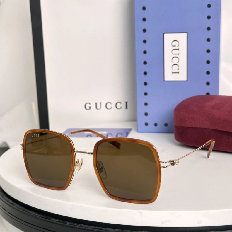 Versatile Gxccx Sunglasses 252198
