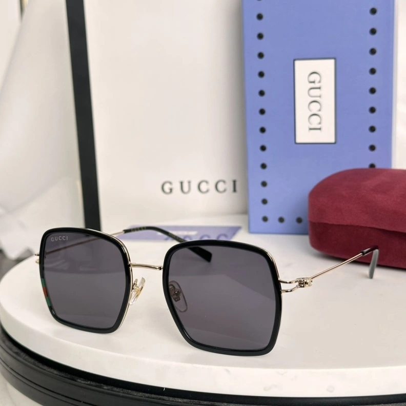Versatile Gxccx Sunglasses 252198