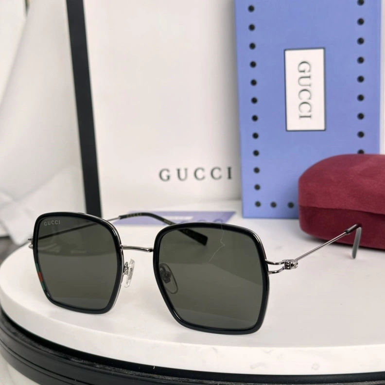 Versatile Gxccx Sunglasses 252198