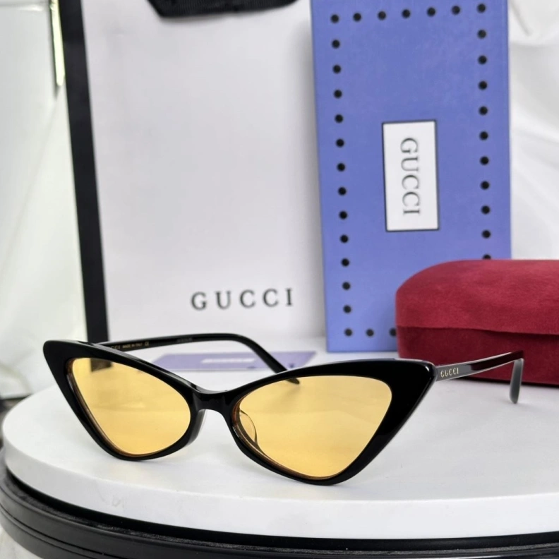 Compact Gxccx Sunglasses 252181