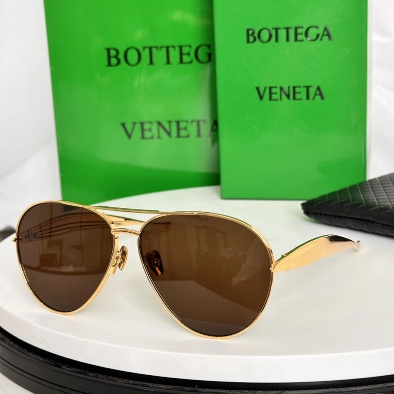 Classic Bxttxga Vxnxta Sunglasses 250096