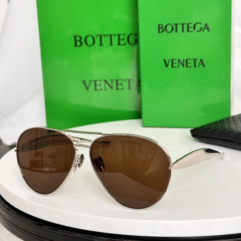 Classic Bxttxga Vxnxta Sunglasses 250096