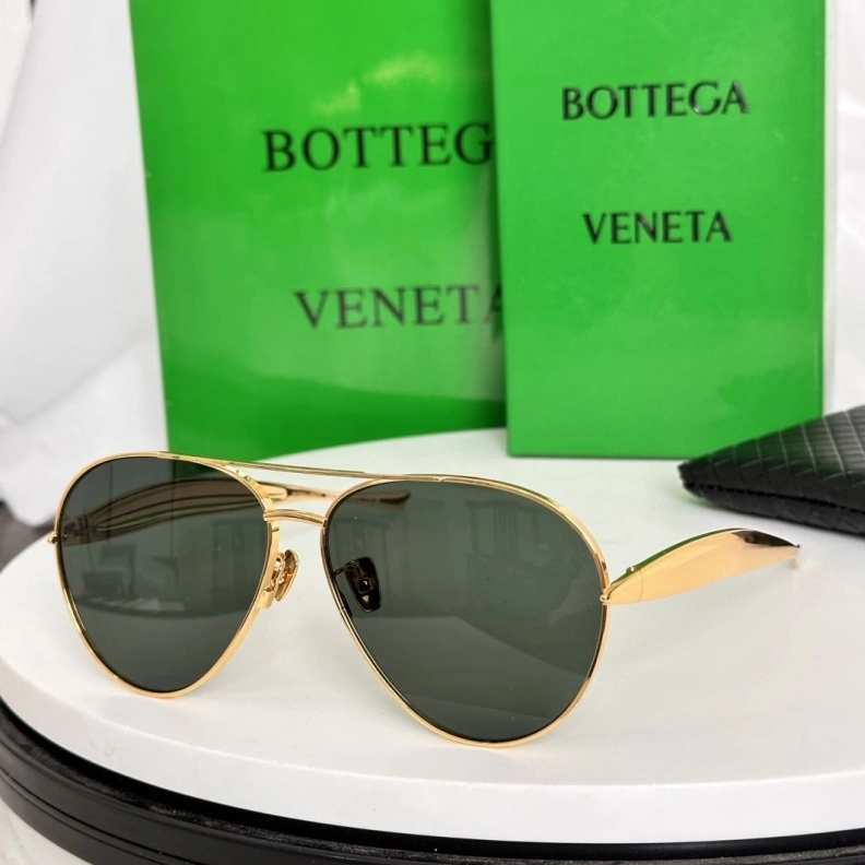 Classic Bxttxga Vxnxta Sunglasses 250096