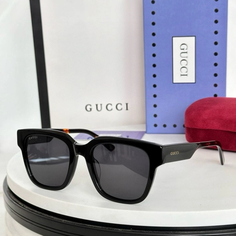 Gxccx Sunglasses Functional 252180