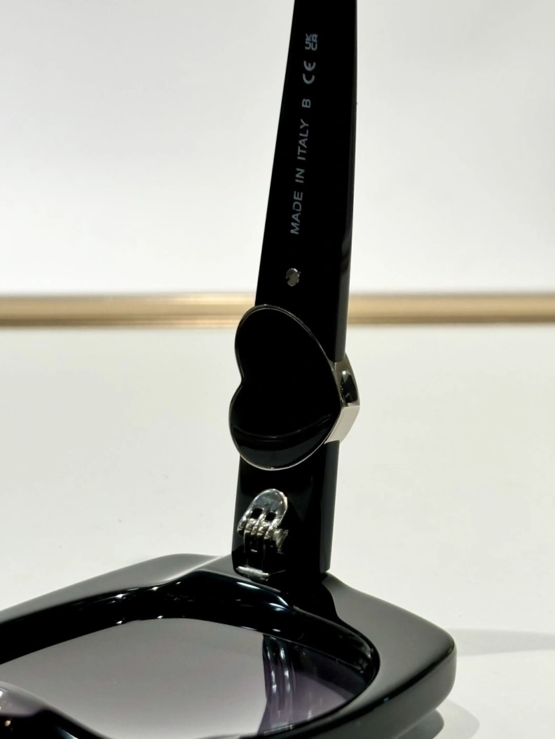 Sleek Chxnxl Sunglasses 250955