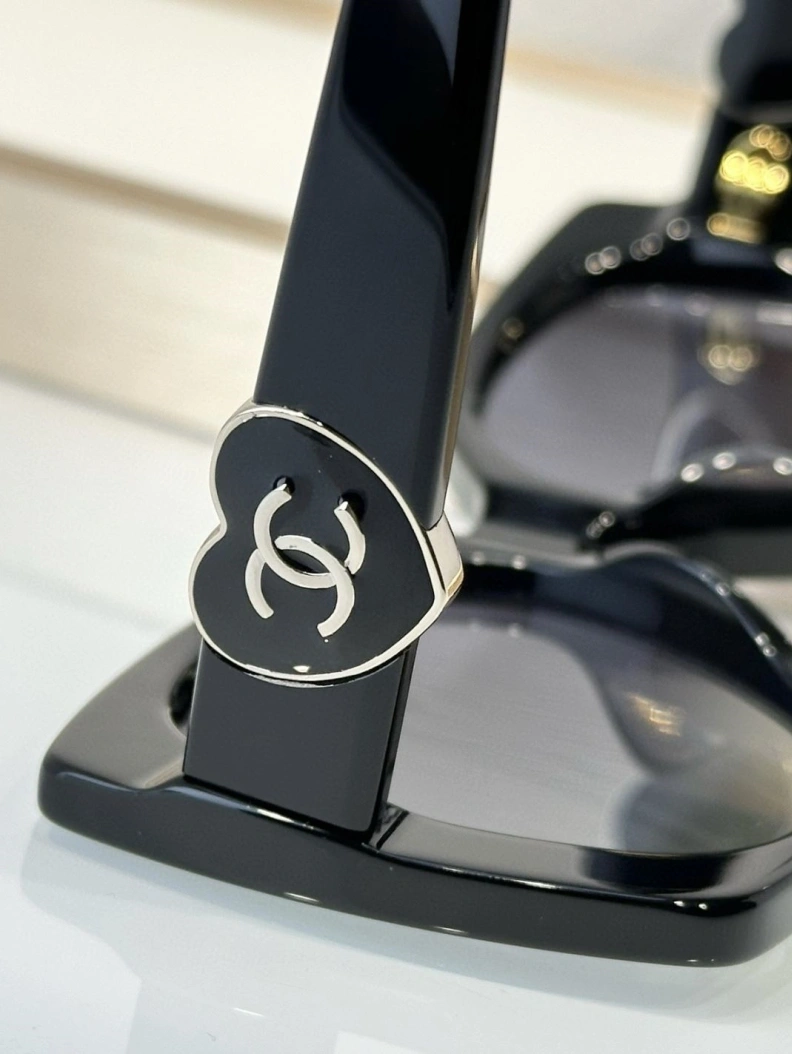 Sleek Chxnxl Sunglasses 250955
