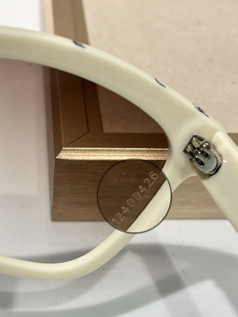 EyeCatching Chxnxl Sunglasses 250953