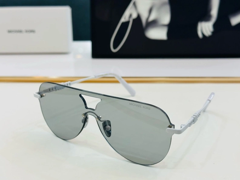 Othxr Sunglasses Sophisticated 254211