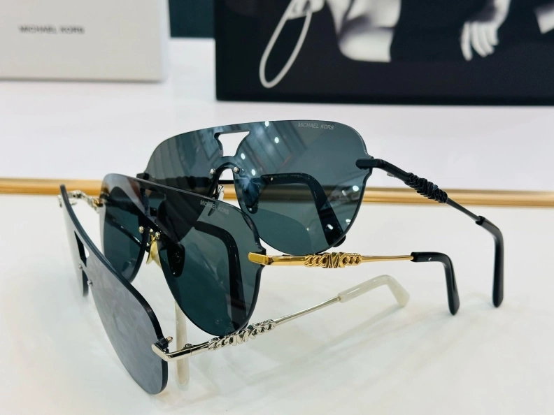 Othxr Sunglasses Sophisticated 254211