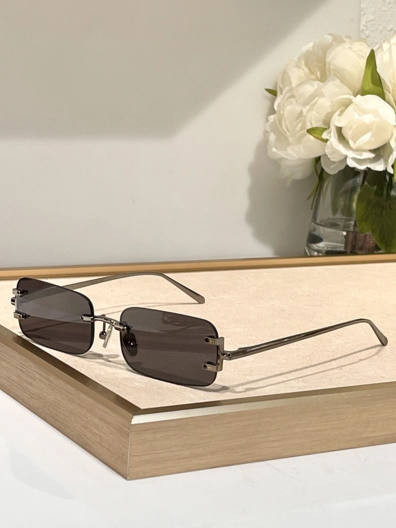 Othxr Sunglasses Trendy 254208