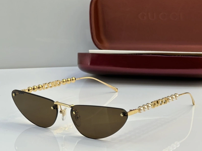 Comfortable Gxccx Sunglasses 252149