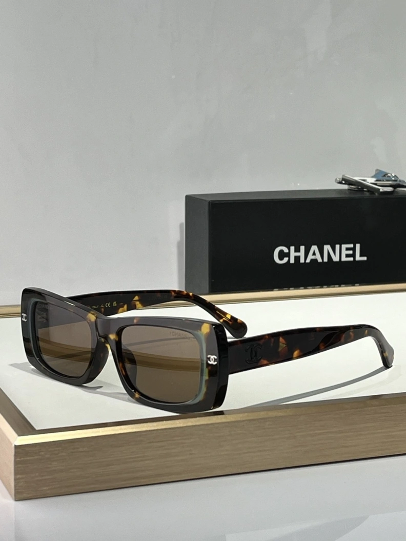 Fashionable Chxnxl Sunglasses 250912