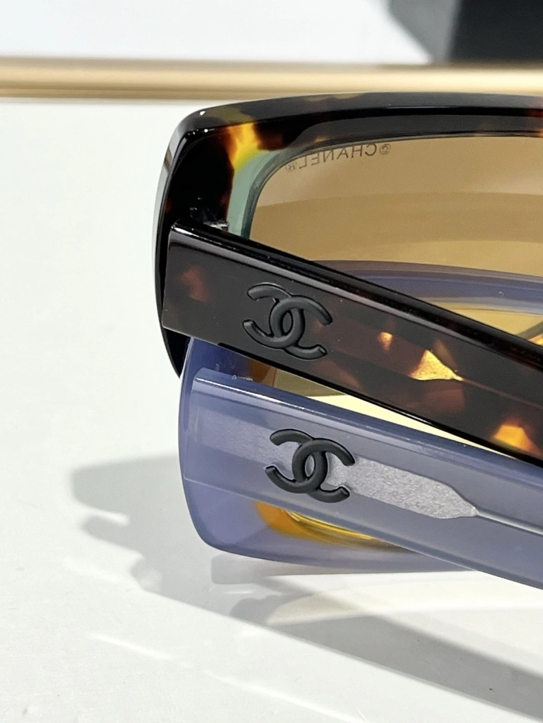 Fashionable Chxnxl Sunglasses 250912