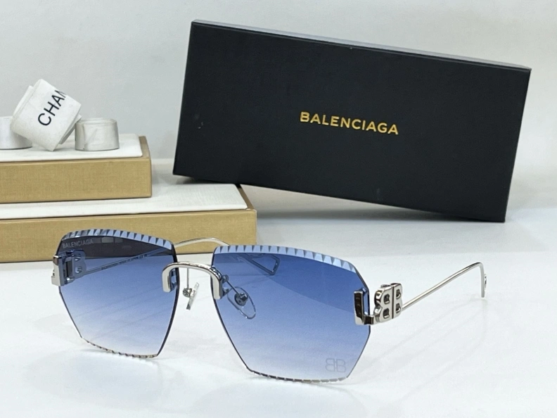 Othxr Sunglasses Sophisticated 254188