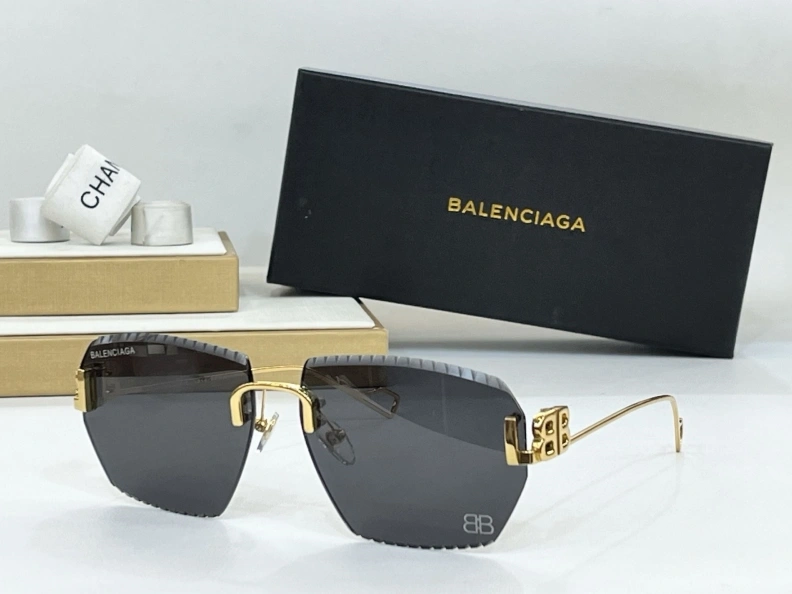 Othxr Sunglasses Sophisticated 254188