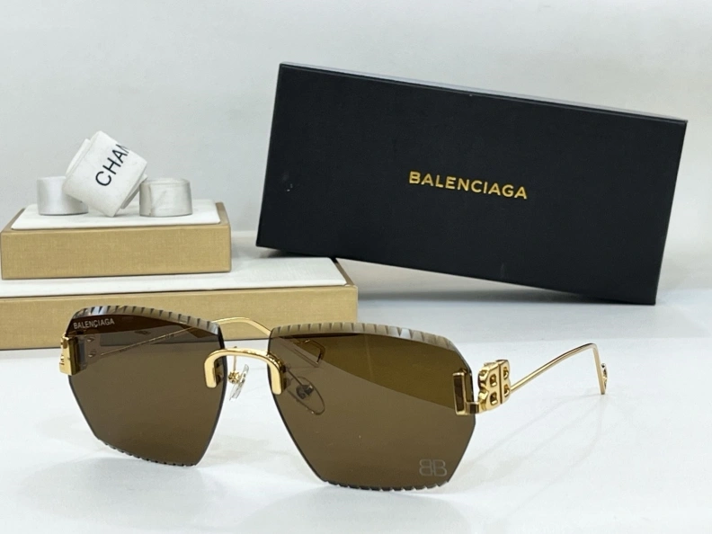 Othxr Sunglasses Sophisticated 254188