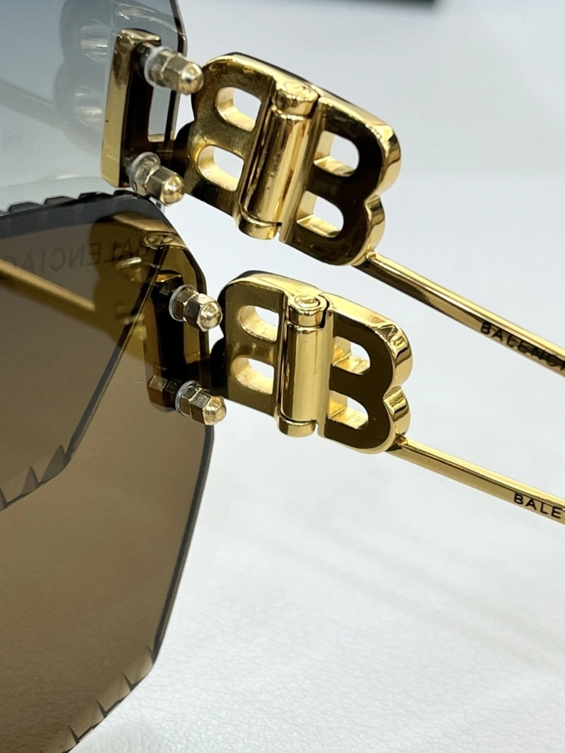 Othxr Sunglasses Sophisticated 254188