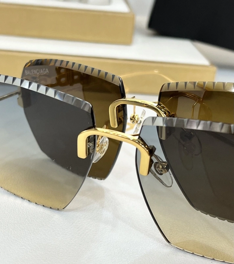 Othxr Sunglasses Sophisticated 254188