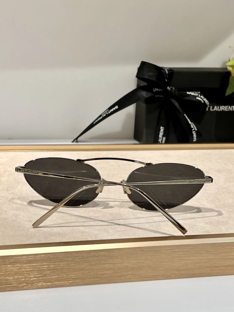 Vibrant Othxr Sunglasses 254160