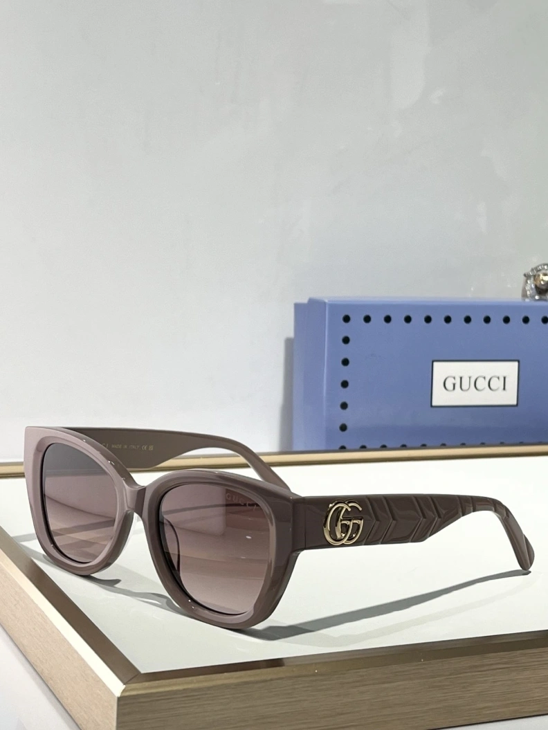 Gxccx Sunglasses Minimalist 252142