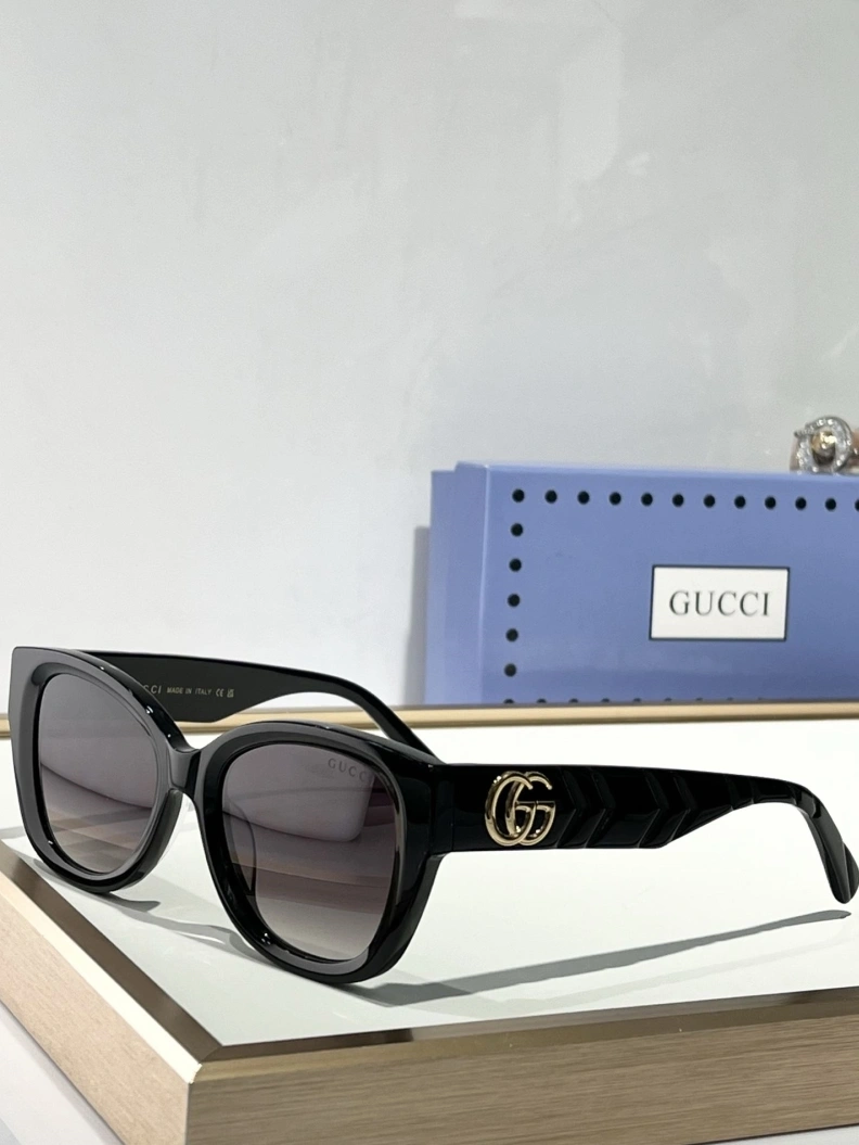 Gxccx Sunglasses Minimalist 252142