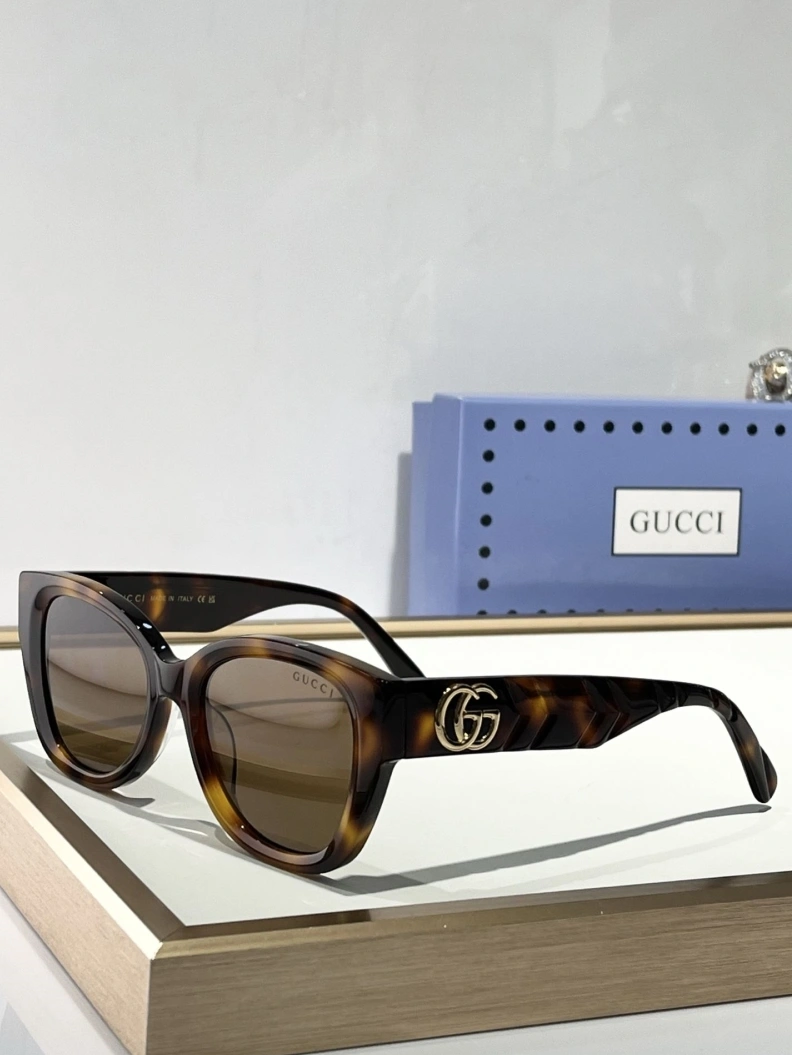 Gxccx Sunglasses Minimalist 252142