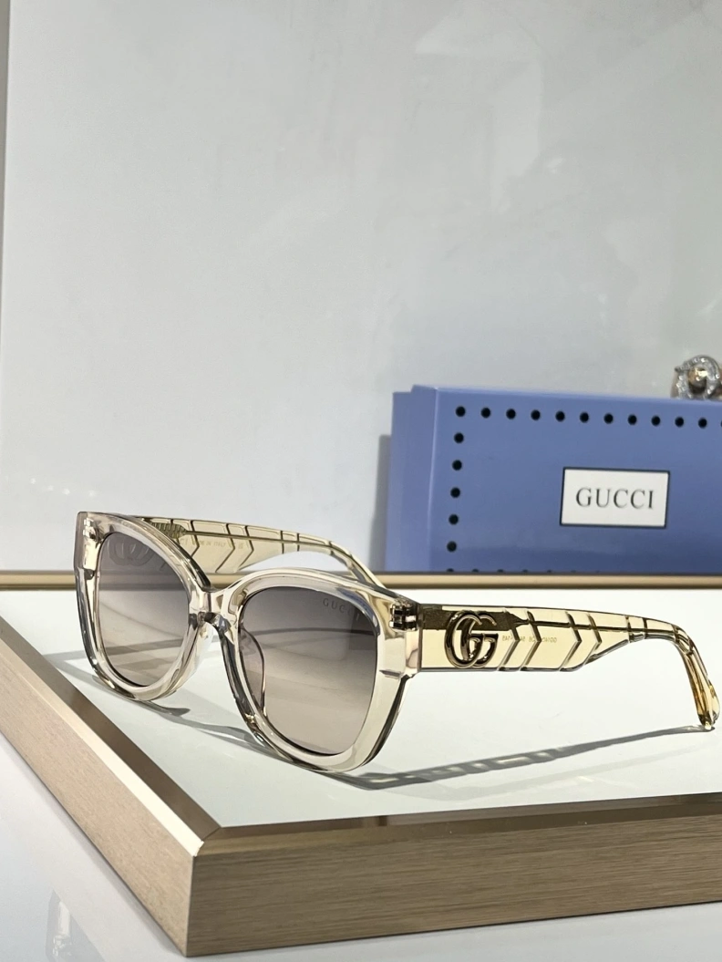Gxccx Sunglasses Minimalist 252142