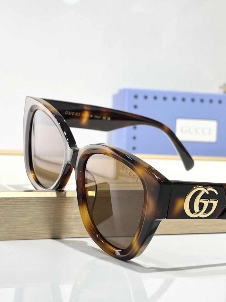 Gxccx Sunglasses Minimalist 252142