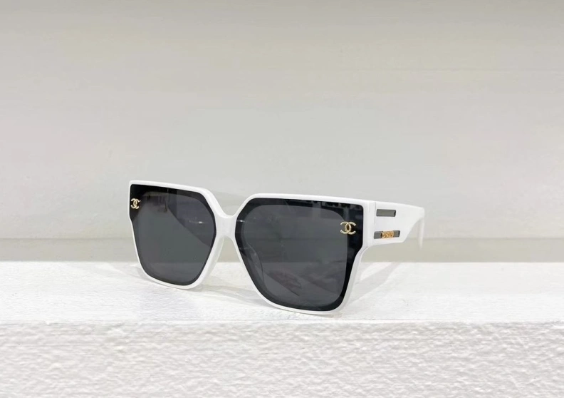 Modern Chxnxl Sunglasses 250935