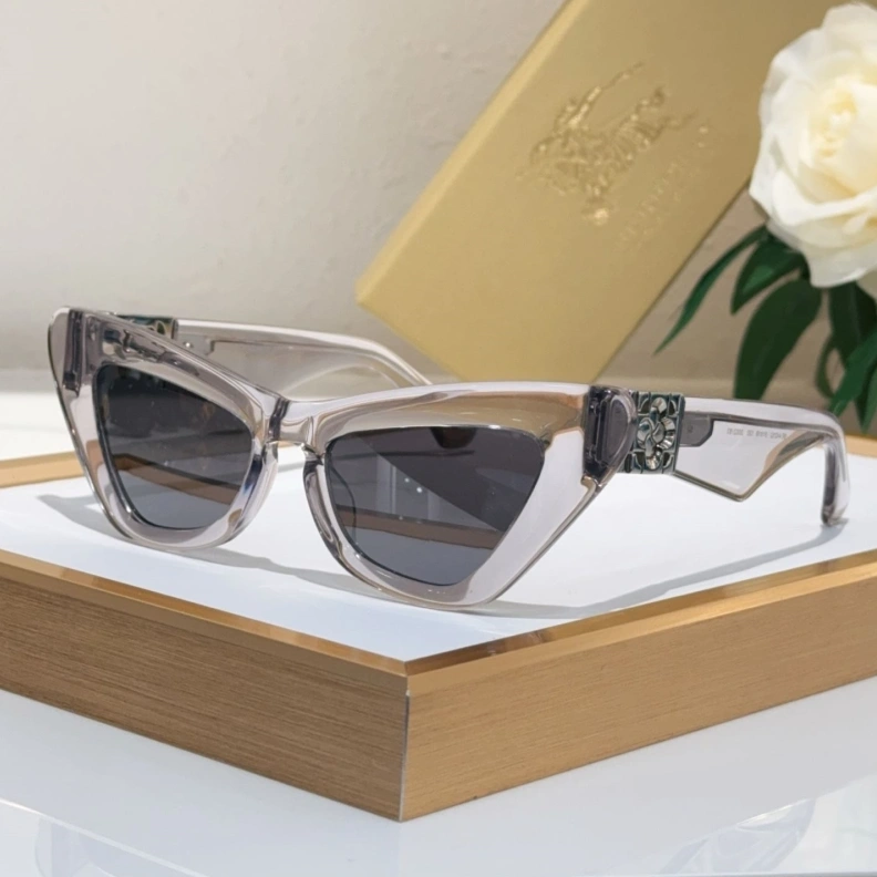 Versatile Bxrbxrry Sunglasses 250031
