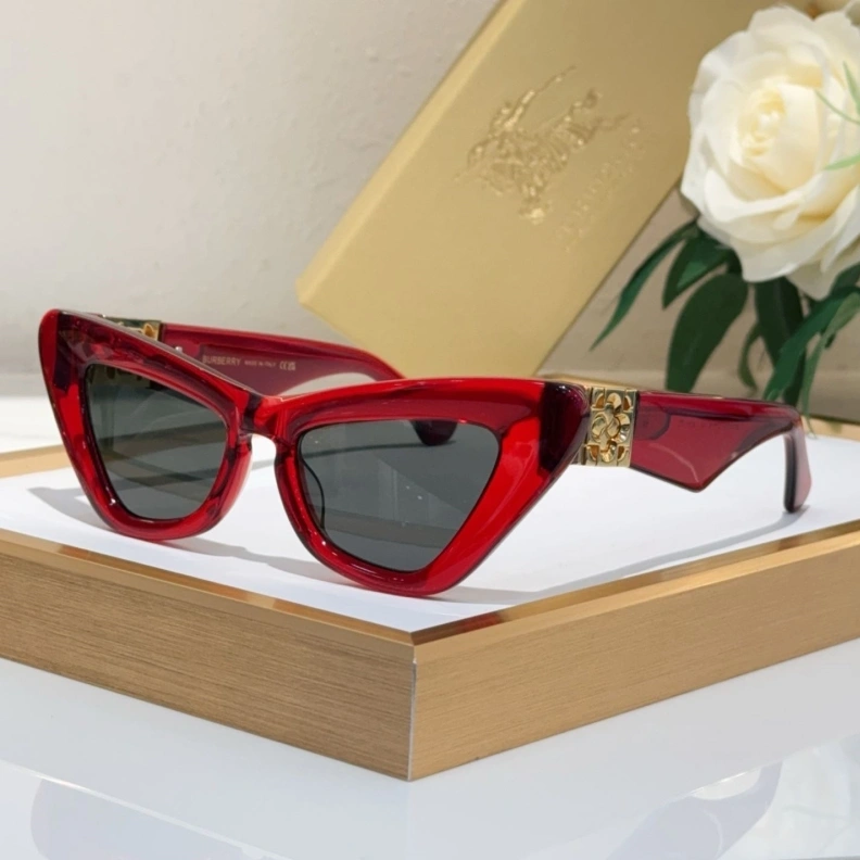 Versatile Bxrbxrry Sunglasses 250031