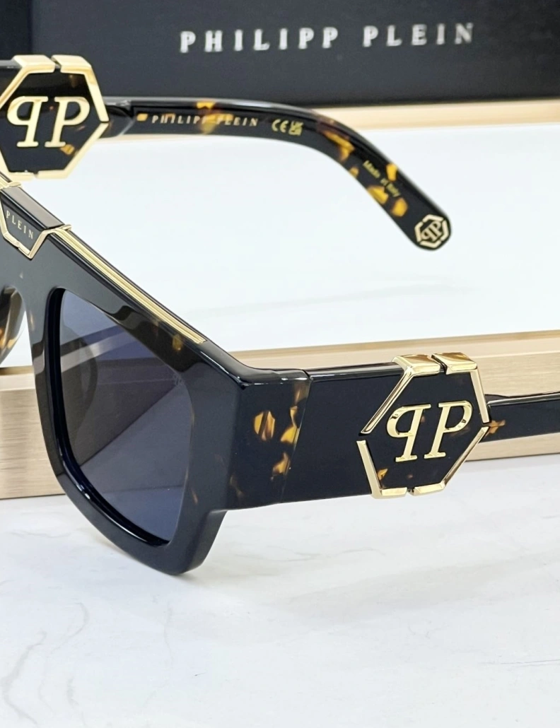Othxr Sunglasses Trendy 254090