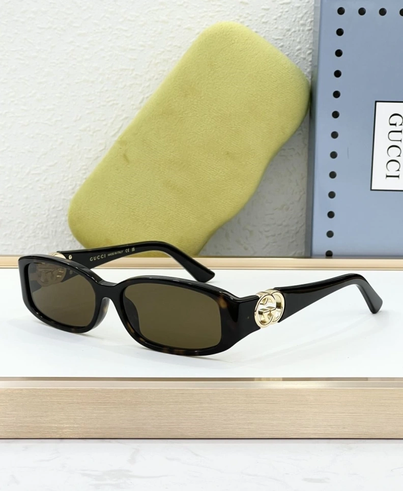 Comfortable Gxccx Sunglasses 252090
