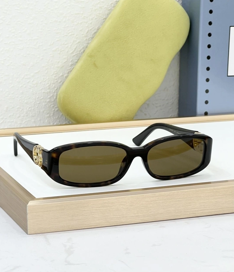 Comfortable Gxccx Sunglasses 252090