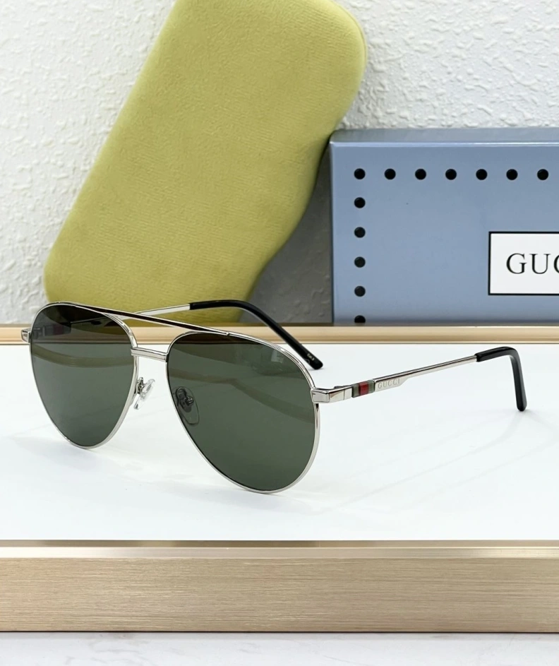 Versatile Gxccx Sunglasses 252088